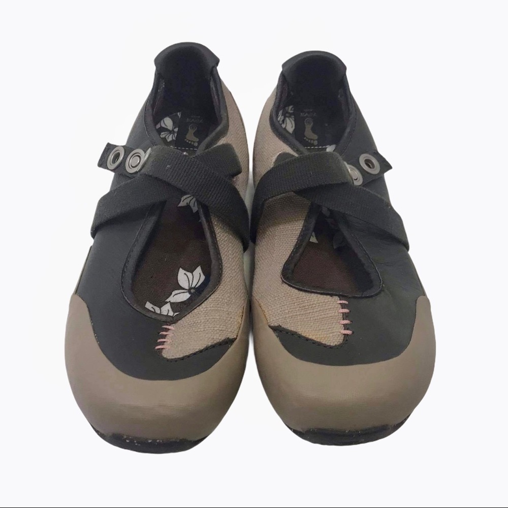 Teva Mary Jane Flats Brown Tan Size 8
